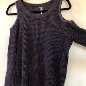FREE PEOPLE SWEATER✨